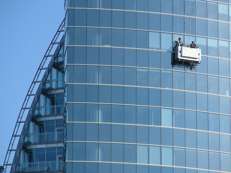 Top Three Reasons to Hire Professional Window Cleaning Services in New York