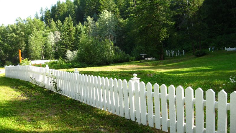 The Right Fence Company in Edmonton Makes a Difference